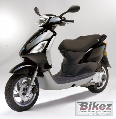 2006 piaggio fly 150 photo